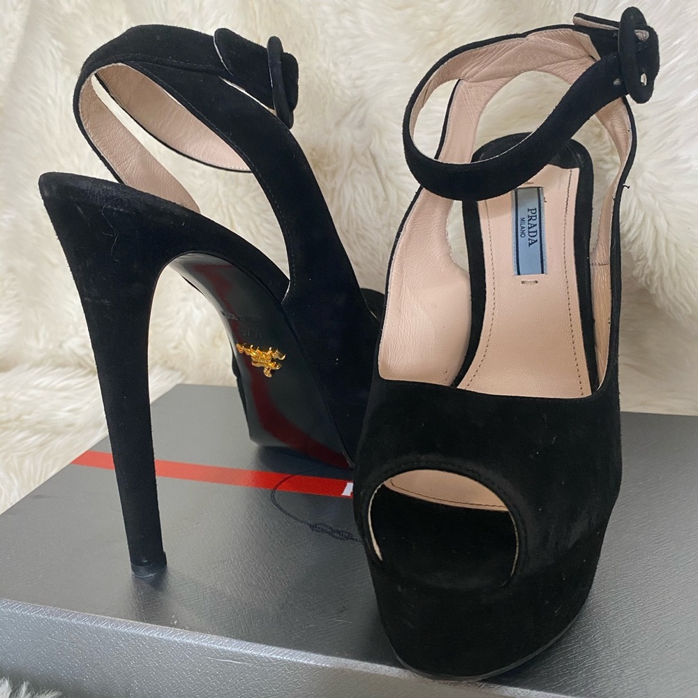 Ankle Strap Suede Platform Sandal